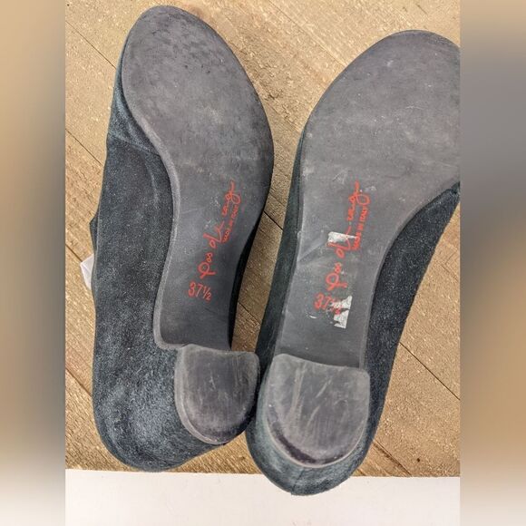 Pas de rouge Black suede shoes with triple strap colored buttons size 7.5 - Picture 3 of 8